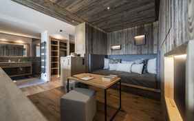 Sitzecke im modernen Familienzimmer - Foto: Alex Filz